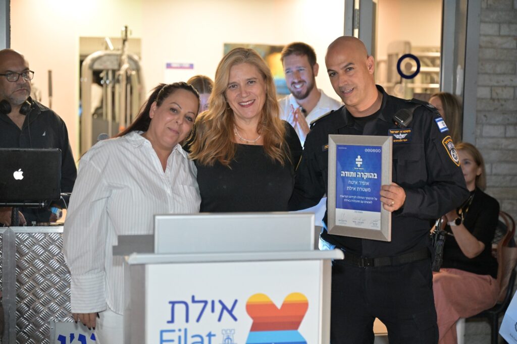 רבקה טביב אזולאי נפרדת מהבית לתושווים